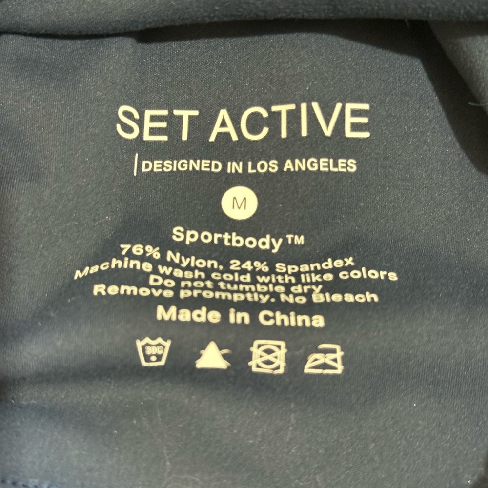 SET Active Navy Blue Cropped Athletic Tank - Picture 2 of 4